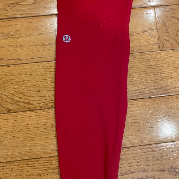 Lulu lemon size 4 fast and free 25” red tights - Picture 4 of 5